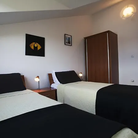 Penthouse Paulina - Large Sunny Terrace - Seaview - 250m To And Restaurants - Free Parking - And Ciovo - 15 Minutes To Airport